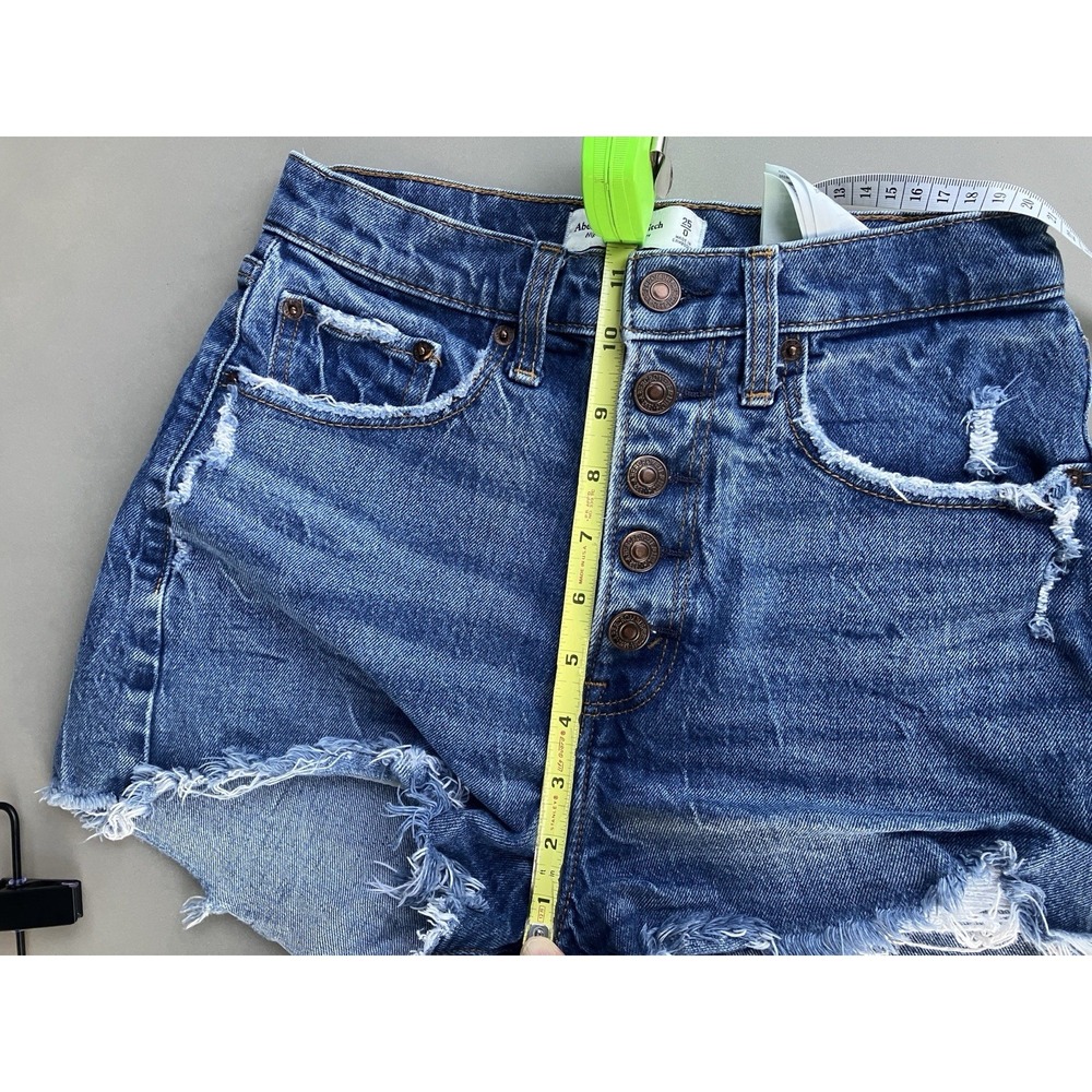 Abercrombie Curve Love Hi Rise Mom Shorts 25 0 Blue Denim Button Fly Distressed - Picture 10 of 11